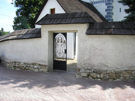 Vstupná brána - západ